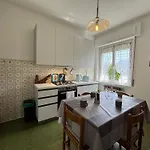 Appartement With Garden - Larihome A62