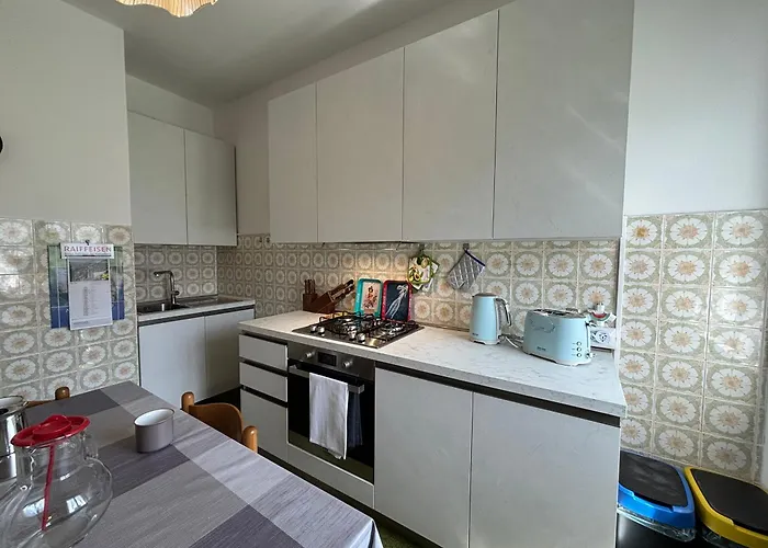 With Garden - Larihome A62 Apartment *