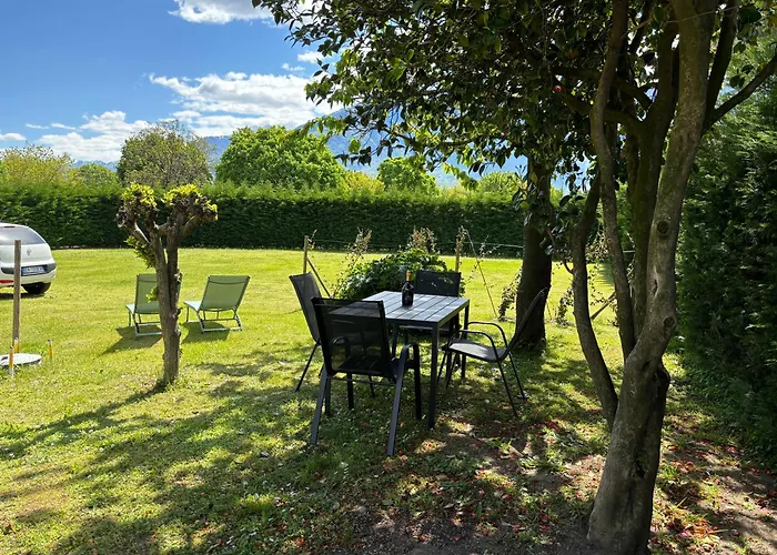 Apartment With Garden - Larihome A62 *